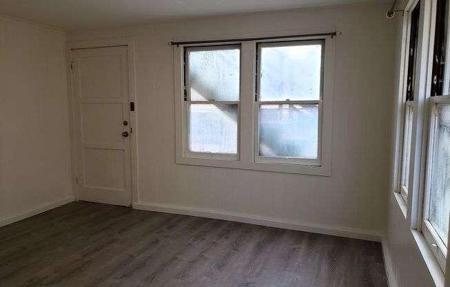 Studio, 1 bath, 500 sqft, $1,300, Unit D