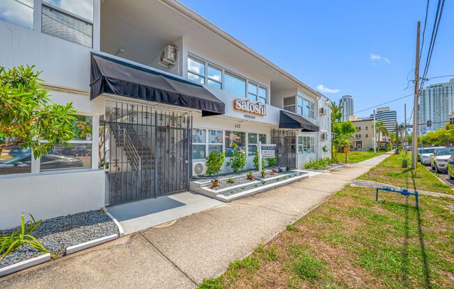 Satoshi Hideout- Simple living in Downtown St Pete