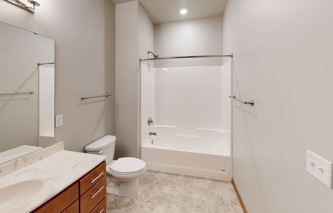 2 beds, 2 baths, 1,138 sqft, $1,715, Unit 2800-209