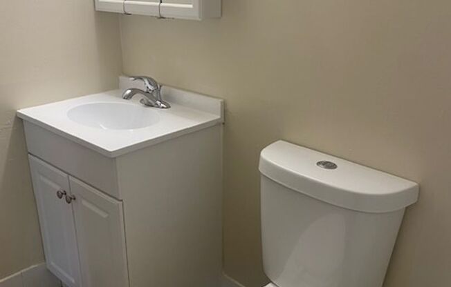 1 bed, 1 bath, 625 sqft, $1,205, Unit B05