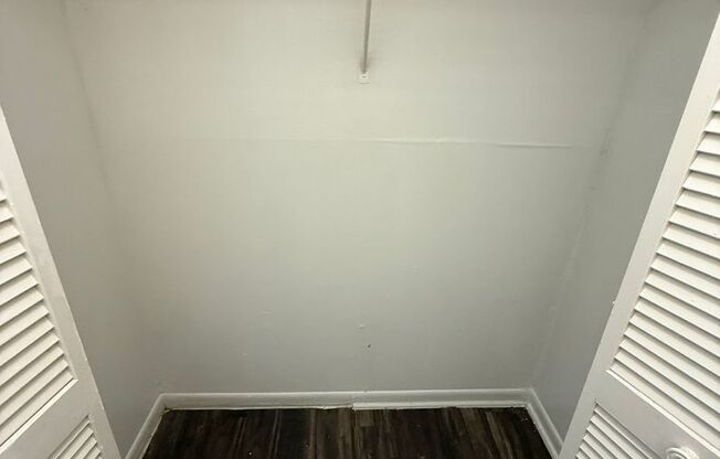 Studio, 1 bath, 410 sqft, $1,100, Unit 4805M-1