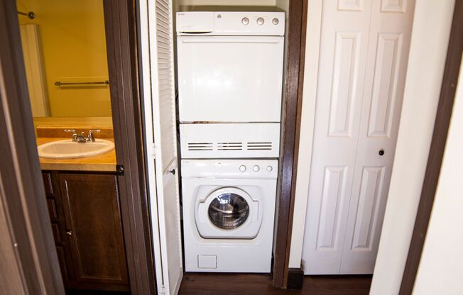 1 bed, 1 bath, 625 sqft, $1,460, Unit 207