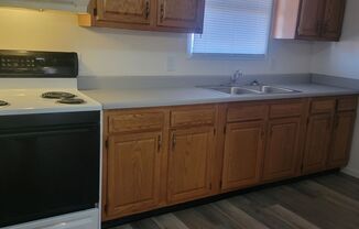 2 beds, 1.5 baths, $1,099, Unit 905