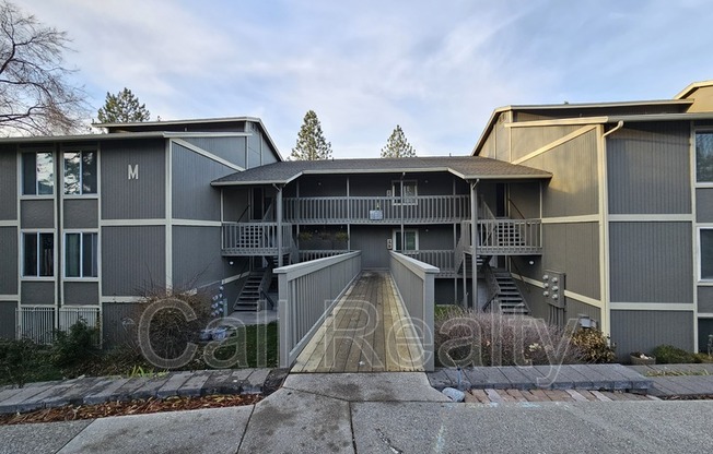 6017 E 6 AVE