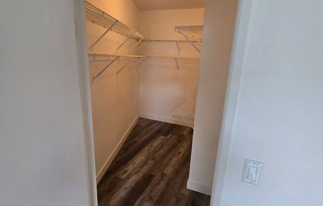 1 bed, 1 bath, 725 sqft, $2,495, Unit 0230