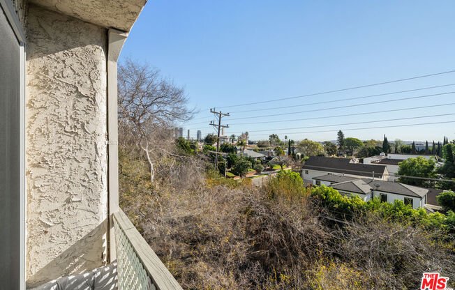 2 beds, 2 baths, 950 sqft, $3,900, Unit 557