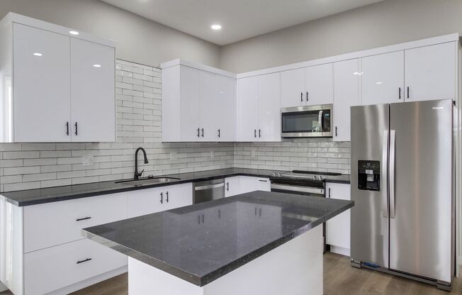 2 beds, 2 baths, 836 sqft, $2,995, Unit 4745-3