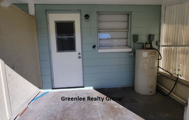 2 beds, 1 bath, $1,350