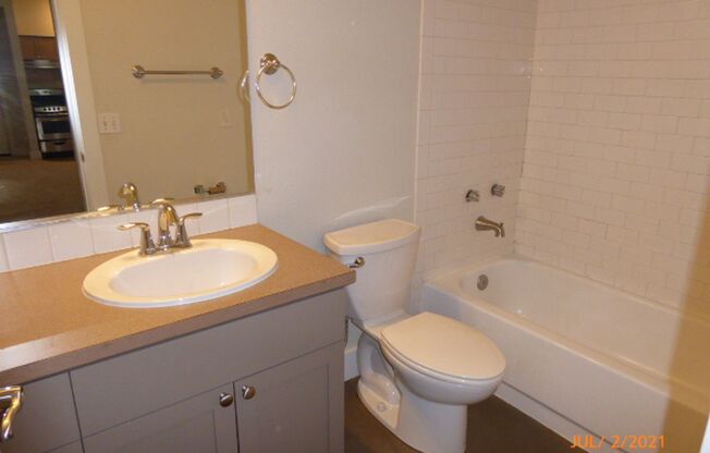 Studio, 1 bath, 400 sqft, $1,145, Unit Apt 123