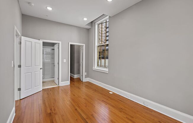 6 S Calvert Street