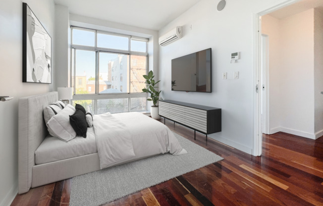 2 beds, 1 bath, $4,495, Unit 208