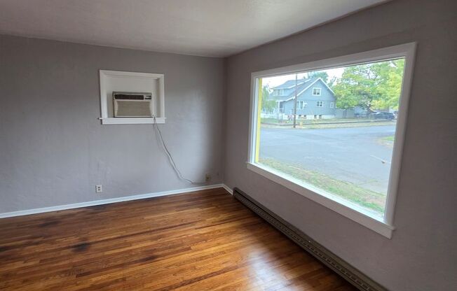 House with basement - Pets On Approval