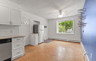 151 W 6 ST