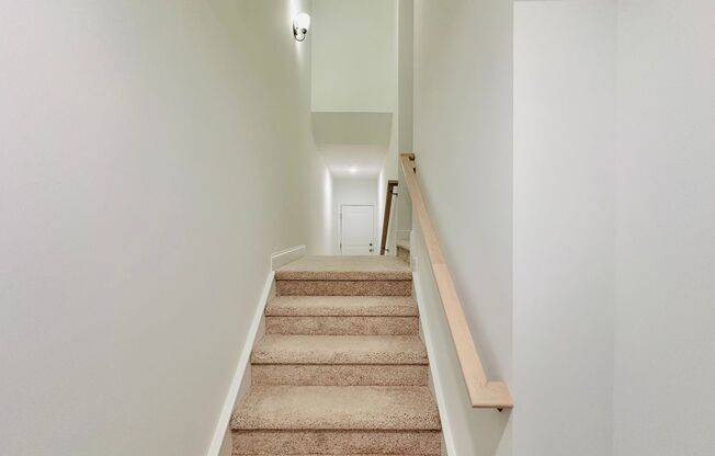 New Luxury Townhome in Grove 98