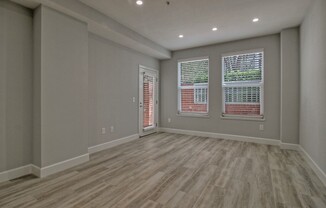 1 bed, 1 bath, $2,500