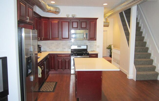 4 beds, 2 baths, $2,950, Unit Apt 2