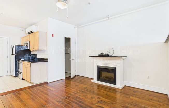 1 bed, 1 bath, 719 sqft, $1,220, Unit 203