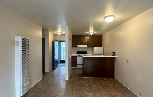 1 bed, 1 bath, 650 sqft, $1,695