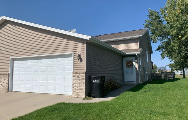 3 Bed, 2 Bath Townhome