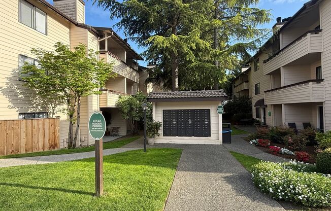 2 beds, 2 baths, 864 sqft, $2,200, Unit E104