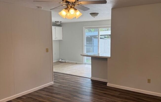 2505 S Ingram Mill, Unit B
