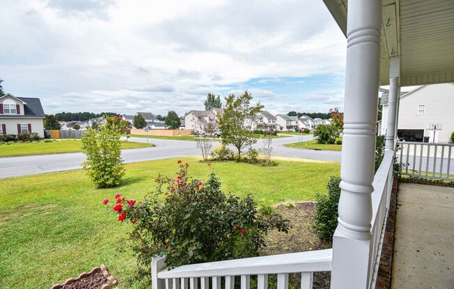 3 Bedroom 2.5 Bathroom with a Large Deck and Bonus Room!