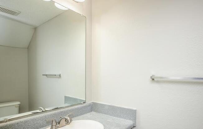 3 beds, 2.5 baths, 1,196 sqft, $1,450
