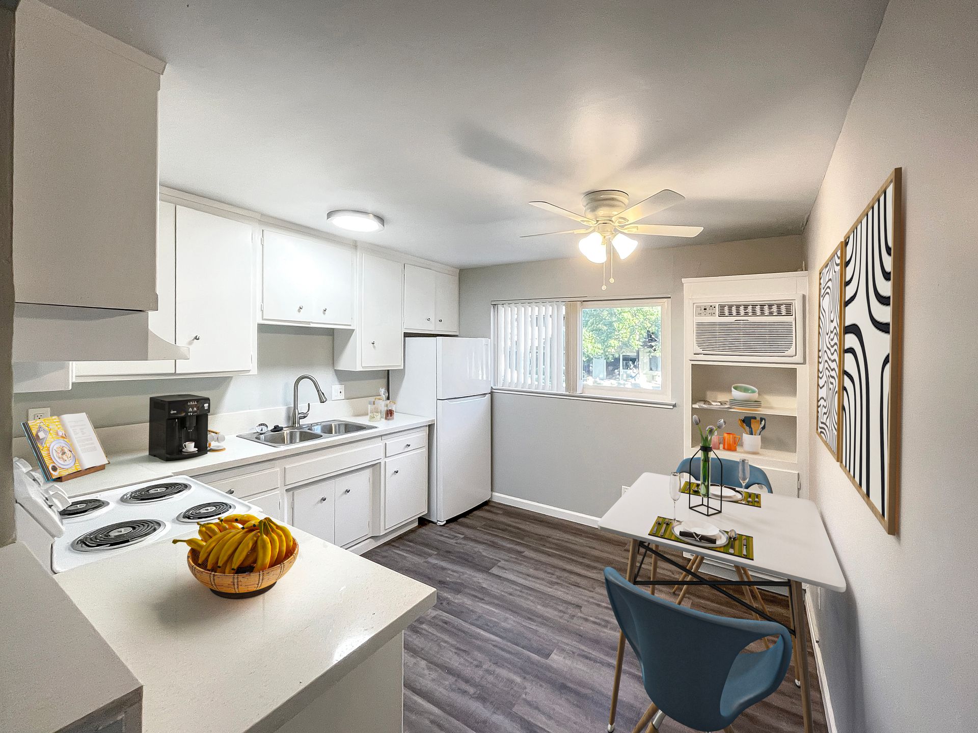 Brentwood Apartments at 2823 - 2831 El Camino Avenue
