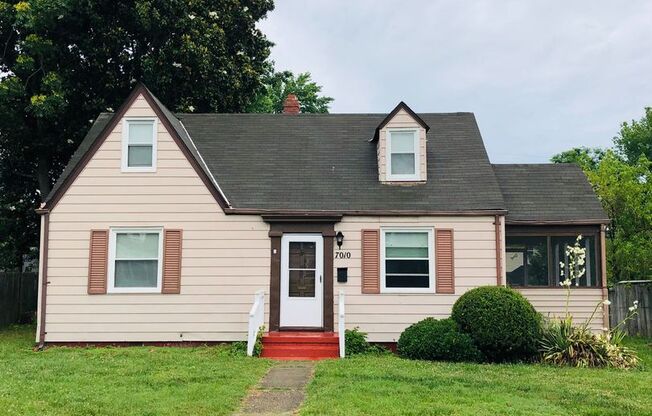 Adorable 3 bdrm/1 bath Home Located in Desirable West End!