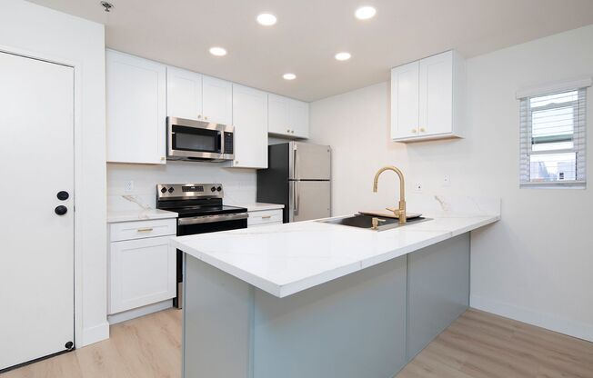 1 bed, 1 bath, 570 sqft, $2,295, Unit 401