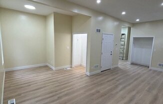 645 N AVERS