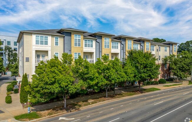 Studio, 1 bath, 637 sqft, $1,566, Unit 308