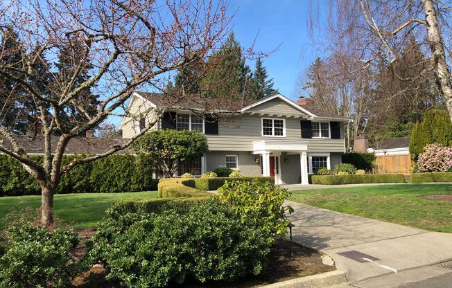 Elegant and Luxury home in Medina, 5 bedrooms, 3.25 baths with 3 car garage