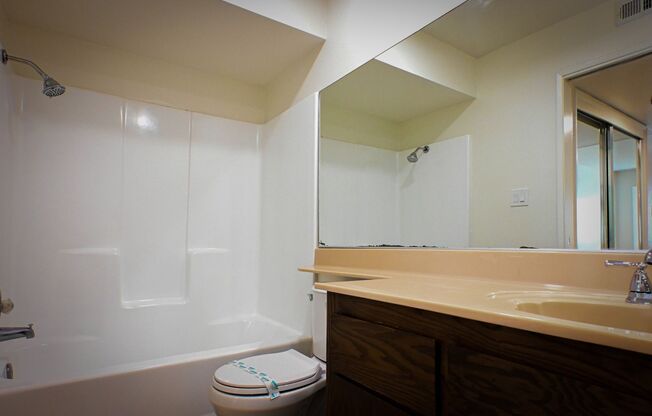 2 beds, 2 baths, 1,010 sqft, $1,695, Unit 6557