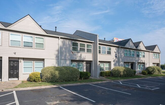 2 beds, 1.5 baths, 1,135 sqft, $1,200, Unit X-6