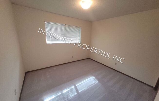 2 beds, 1 bath, 891 sqft, $1,450, Unit 002