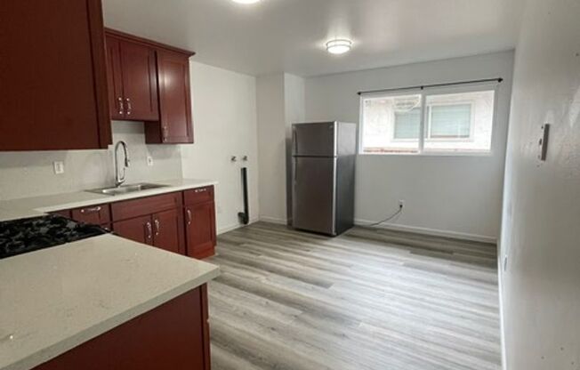 2 beds, 1 bath, $2,250