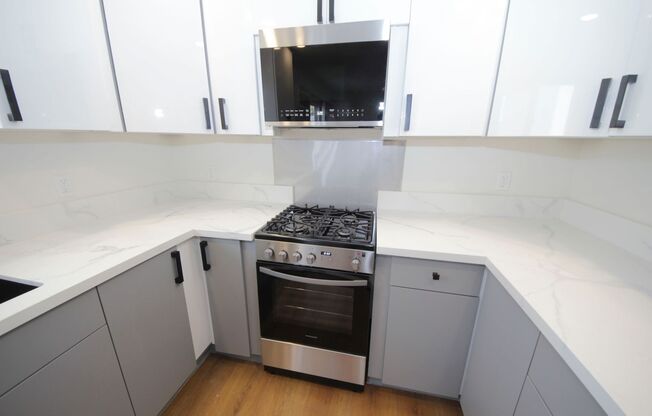 Studio, 1 bath, $2,150, Unit 19