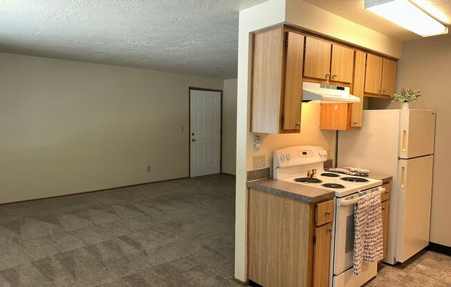 2 beds, 1 bath, 900 sqft, $1,379, Unit 85F