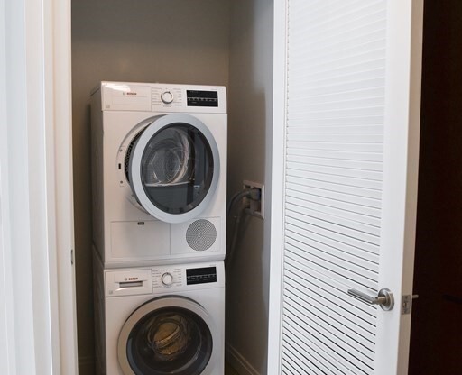 1 bed, 1.5 baths, 760 sqft, $6,000, Unit 1201