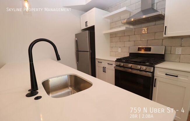 759 N UBER ST