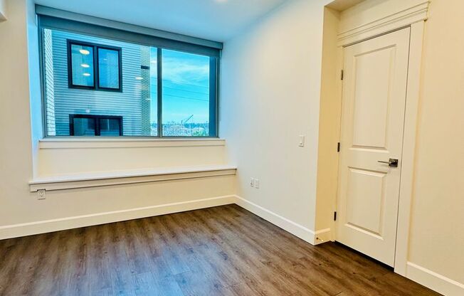 Studio, 1 bath, 327 sqft, $1,550, Unit 410-204