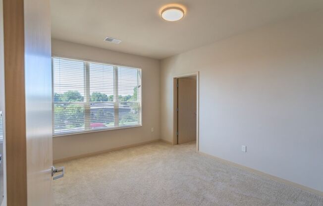 3 beds, 2.5 baths, 1,503 sqft, $2,880, Unit 104-200