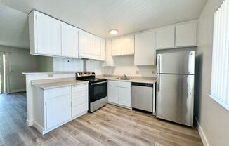 2 beds, 1 bath, $1,695, Unit 06