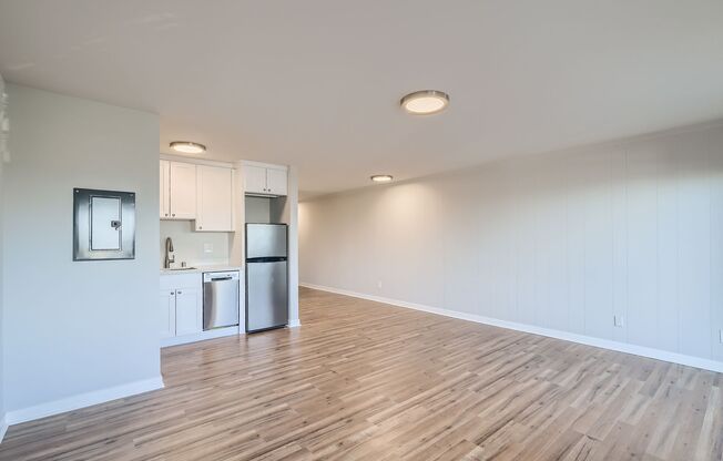 1 bed, 1 bath, 650 sqft, $1,795, Unit Unit 12