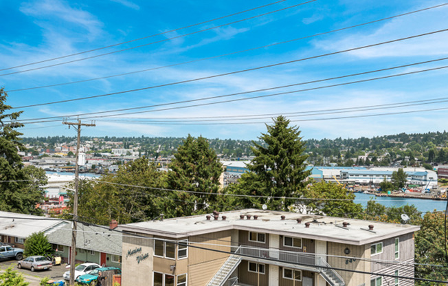 2 Weeks Free! Beautiful 1 bed 1  bath apartment in the heart of Seattle- Schedule a tour now!