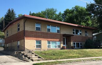 509 11th Avenue NE 4-Plex in Residential Neighborhood