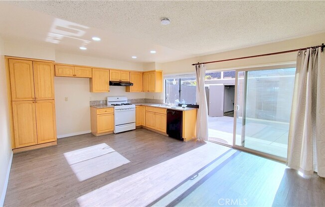 719 BRIARWOOD LN