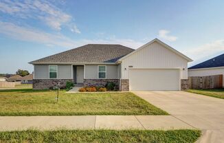 Stunning 3-Bed, 2-Bath Home with Modern Features Near Republic Water Park!