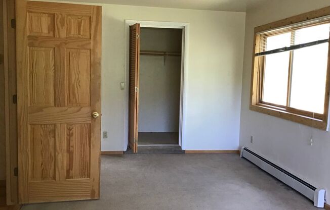 1 bed, 1 bath, $2,400